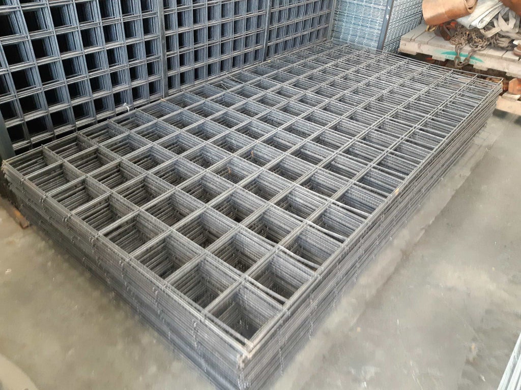 BLACK Mesh 150 x 150 x 5.3 - 665 (New)