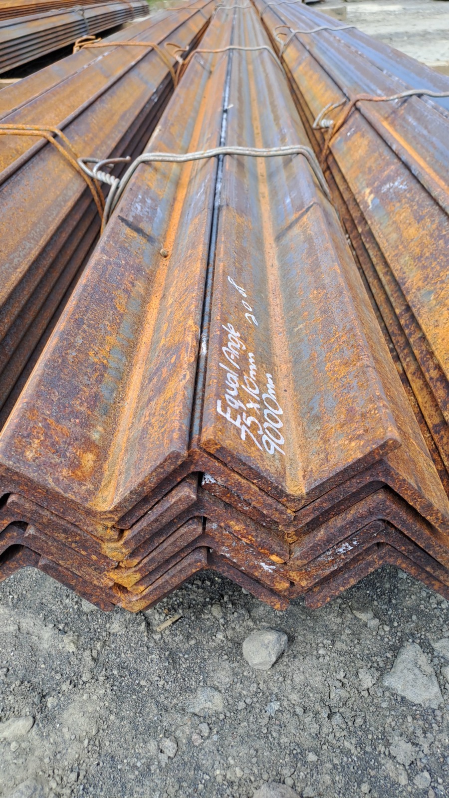 EQ ANG 75 x 75 x 10 (Surplus Uncertified)